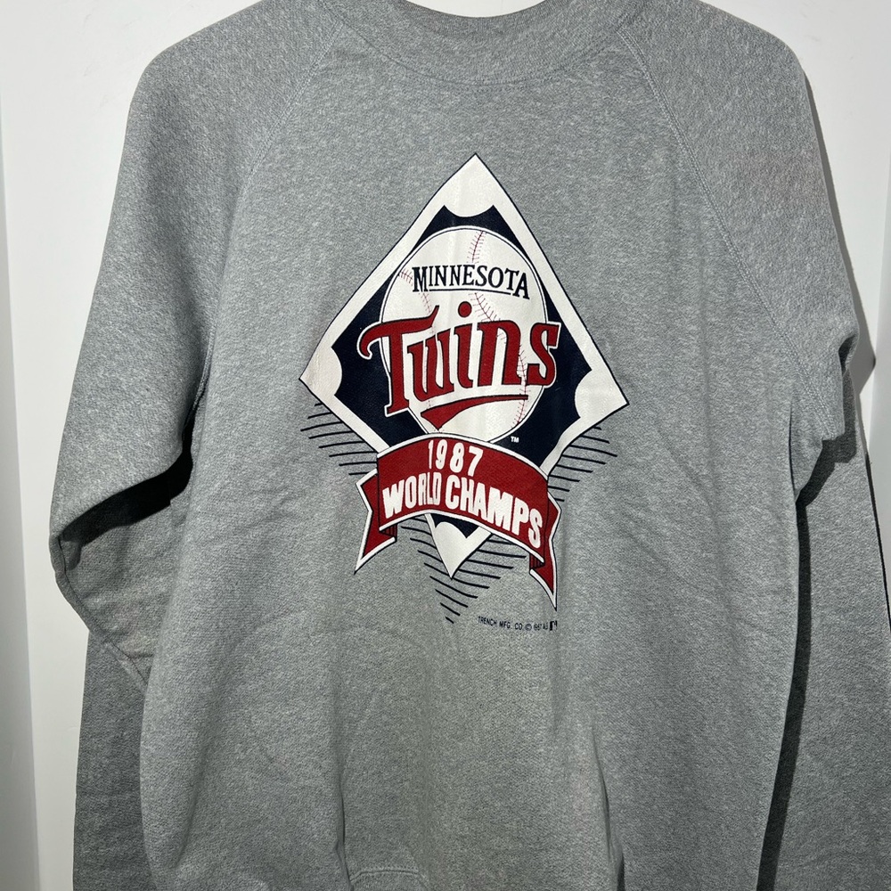Minnesota Twins Gray Crewneck Sweater